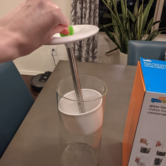 Glass herb preserver - Picture 3 of 5